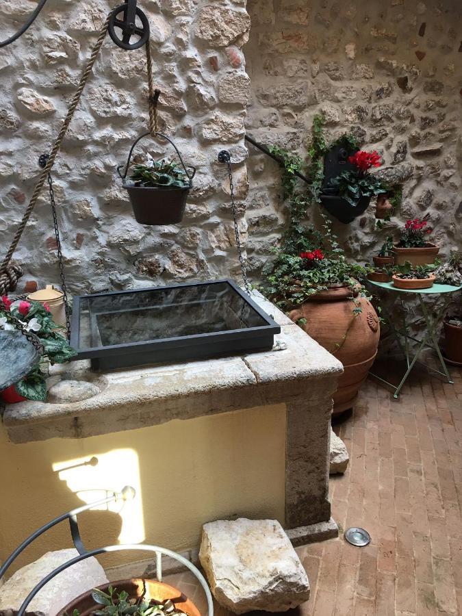 Aurora Medieval House Sermoneta Exterior foto