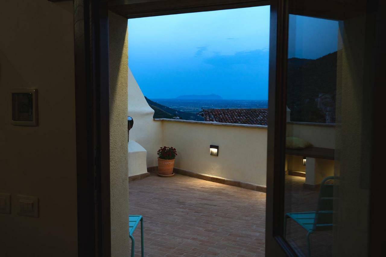 Aurora Medieval House Sermoneta Exterior foto